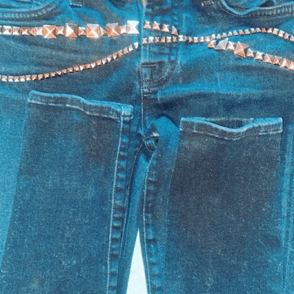 7 for all mankind Skinny jeans w/studs - Picture 5 of 6